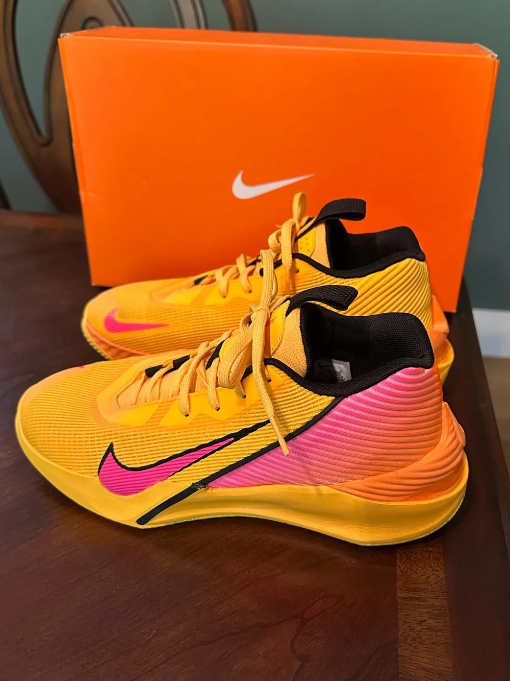 Nike GT Jump Academy basketball shoes